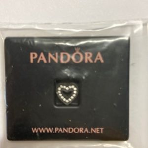 Pandora tiny heat charm